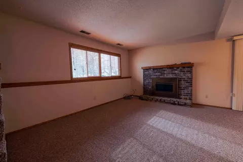 3806 Laurel Ct, Eagan, MN 55122 photo 18
