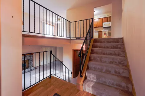 3806 Laurel Ct, Eagan, MN 55122 photo 3