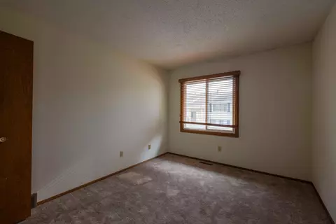 3806 Laurel Ct, Eagan, MN 55122 photo 14