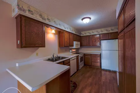 3806 Laurel Ct, Eagan, MN 55122 photo 7