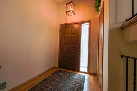 3806 Laurel Ct, Eagan, MN 55122 photo 5