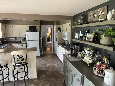 312 E 7th St, Adrian, MN 56110 photo 4