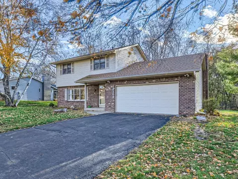 13209 Sheffield Curv, Minnetonka, MN 55305