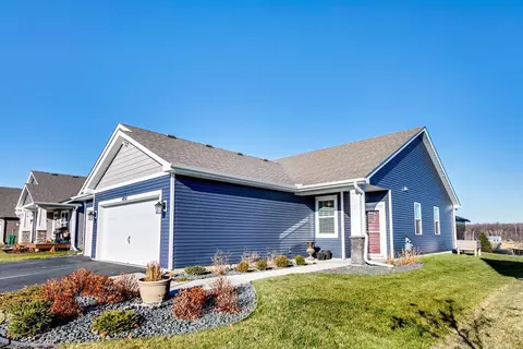 4858 Empress Ave N, Hugo, MN 55038