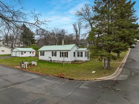 304 Elm St, Glenwood City, WI 54013