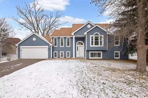 13960 Wellington Dr, Eden Prairie, MN 55347