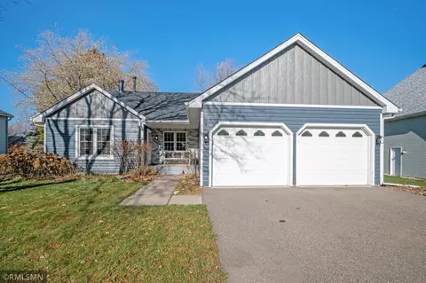 1772 Hinton Trl N, Oakdale, MN 55128