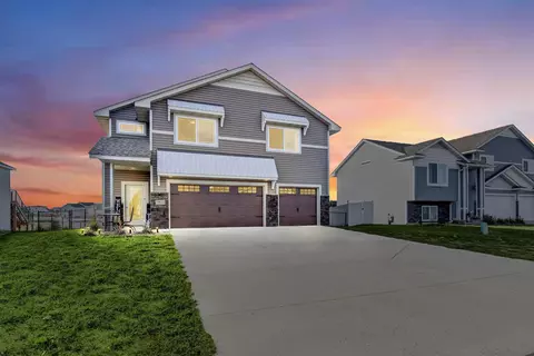 39658 Fawn Ave, North Branch, MN 55056