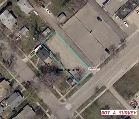 907 6th Ave, Worthington, MN 56187