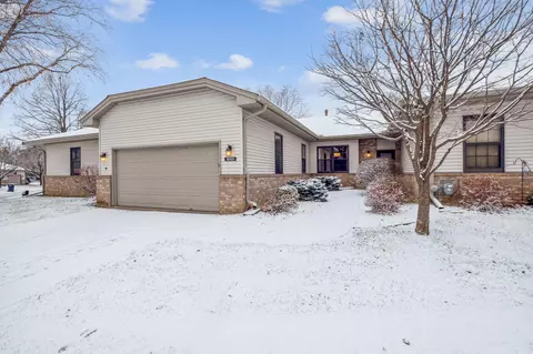 15101 Derby Cir, Rosemount, MN 55068