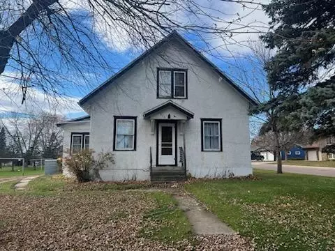 370 6th St NW, Buffalo Lake, MN 55314