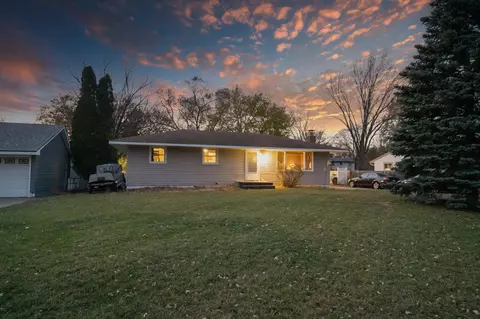 712 Baxter St N, Champlin, MN 55316