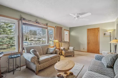 712 Baxter St N, Champlin, MN 55316 photo 4