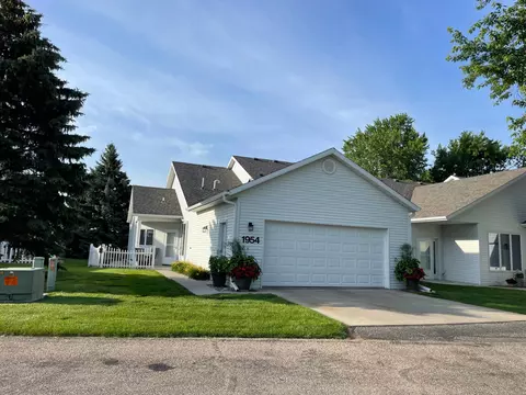 1954 Long Bridge Rd, Detroit Lakes, MN 56501