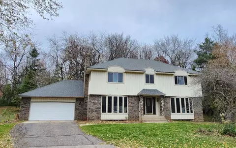 3005 Carlsbad Ct, Burnsville, MN 55337