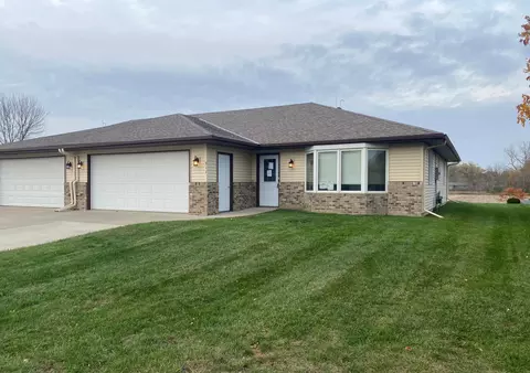 311 W Thruen St, Morristown, MN 55052