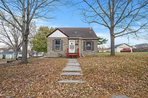 1168 Virginia St, Saint Paul, MN 55117