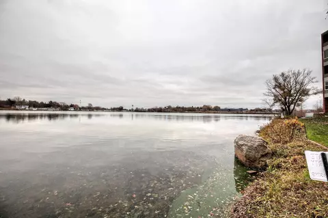 329 Geneva Ave N #304, Oakdale, MN 55128
