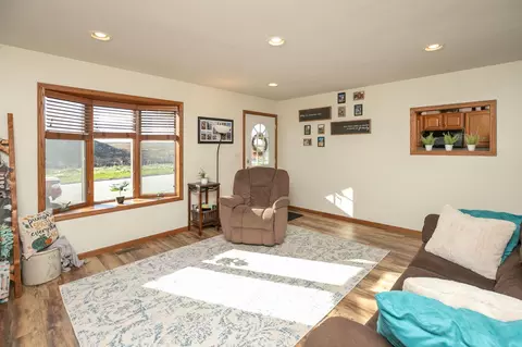 443 6th St SE, Dover, MN 55929 photo 4