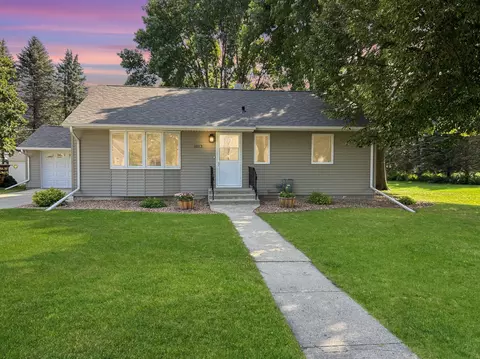 1013 14th Ave, Clarkfield, MN 56223