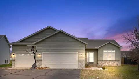 799 Harrison Dr, Big Lake, MN 55309
