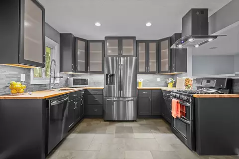 3906 France Pl, Brooklyn Center, MN 55429