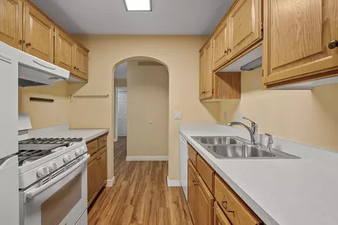 7330 York Ave S #1111, Edina, MN 55435