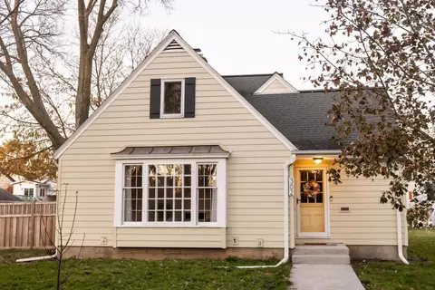 302 6th Ave N, Hopkins, MN 55343