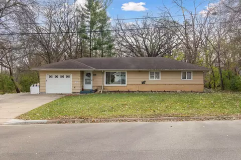 6601 41st Ave N, Crystal, MN 55427