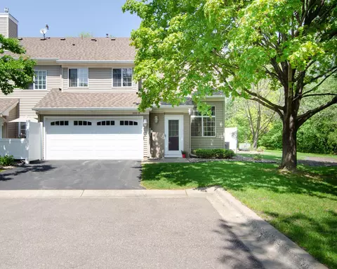 600 85th Ln NW #8, Coon Rapids, MN 55433