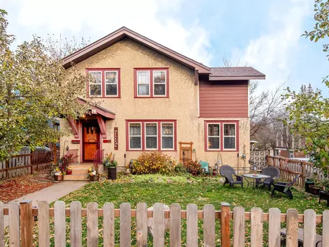 251 Page St W, Saint Paul, MN 55107