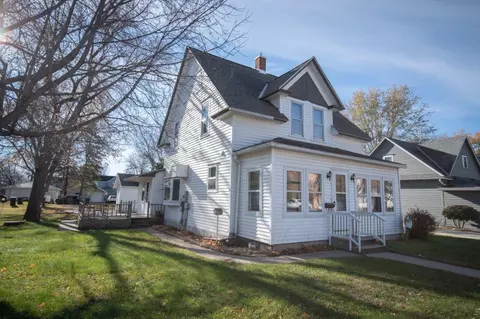 206 Main St W, Melrose, MN 56352