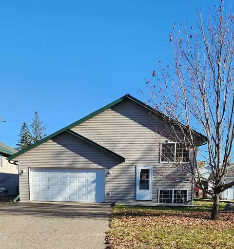 217 SW 6th St, Brainerd, MN 56401