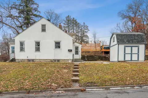 300 14th Ave S, South Saint Paul, MN 55075