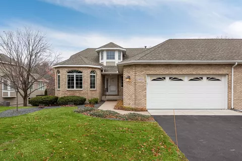 16025 38th Ave N, Plymouth, MN 55446