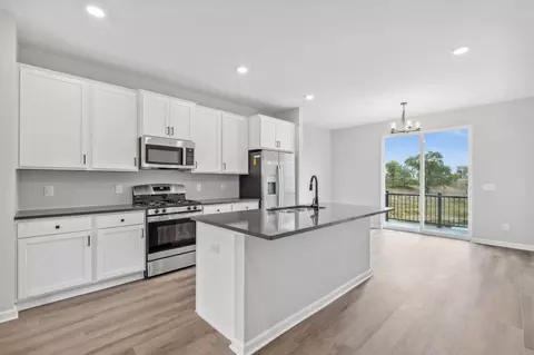 8632 Kenyon Ct NE #B, Blaine, MN 55449