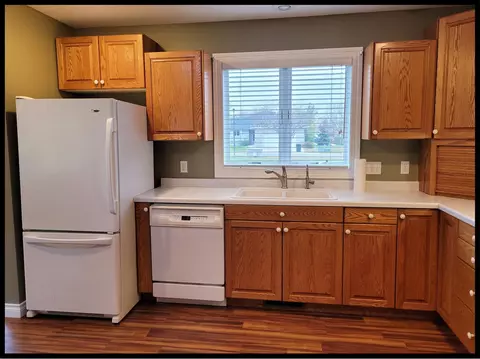 231 Valley View Dr SE, Willmar, MN 56201 photo 10