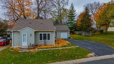2385 Chateau Ln, Mound, MN 55364 photo 3