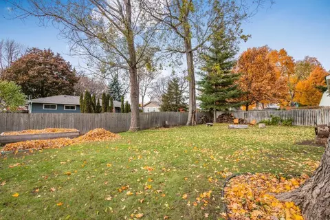 2385 Chateau Ln, Mound, MN 55364 photo 11