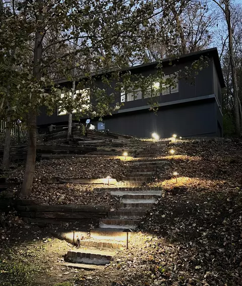 1155 Woodhill Rd, Burnsville, MN 55337