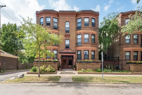 63 Avon St S #39, Saint Paul, MN 55105
