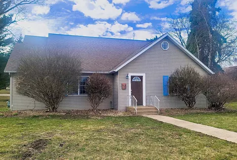 640 Mill St, Zumbrota, MN 55992