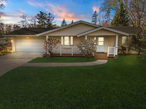 5364 Miracle Ln, Minnetonka, MN 55345