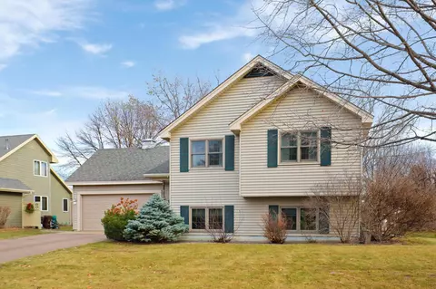116 Scott Ln, Waconia, MN 55387