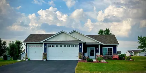 1010 Mulberry Ave NE, Montgomery, MN 56069