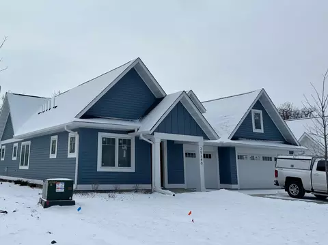 25345 Park Ln, Shorewood, MN 55331