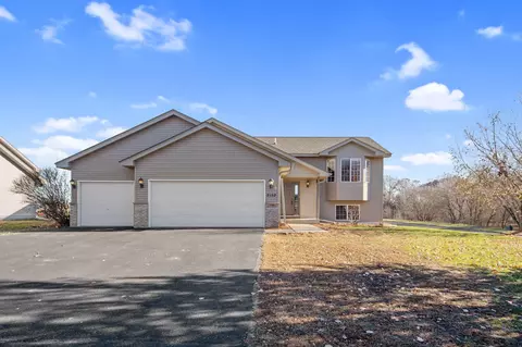2152 Garfield St S, Cambridge, MN 55008
