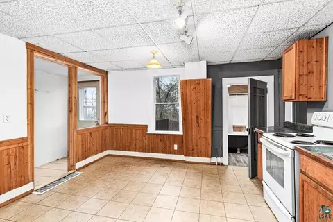 326 E 8th St, Duluth, MN 55805 photo 22