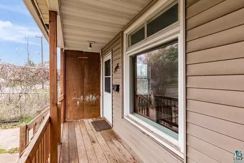 326 E 8th St, Duluth, MN 55805 photo 3