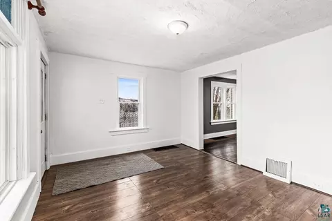326 E 8th St, Duluth, MN 55805 photo 6